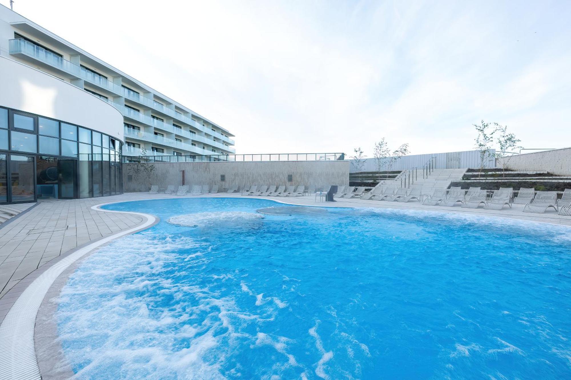 Family Apartment With Gym And Swimming Pool By Renters Prestige Kołobrzeg Eksteriør bilde